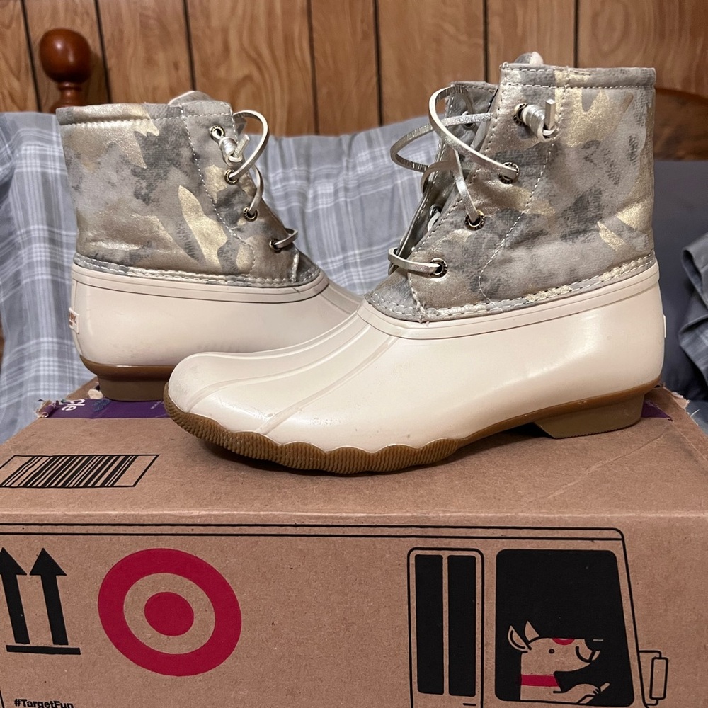 Sperry saltwater cream and metallic camo duck boot
